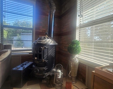 21401 Lindeman Ln - Photo Thumbnail 10