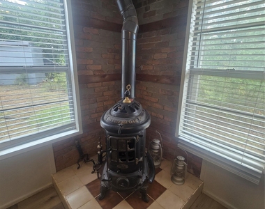 21401 Lindeman Ln - Photo Thumbnail 8
