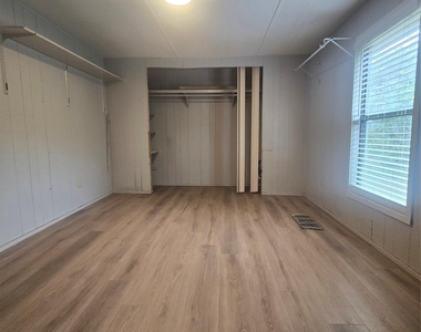 21401 Lindeman Ln - Photo Thumbnail 20