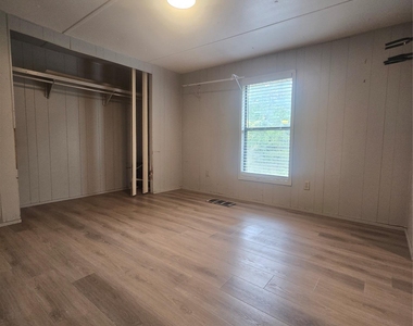 21401 Lindeman Ln - Photo Thumbnail 19