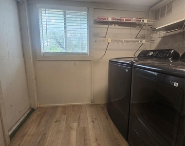 21401 Lindeman Ln - Photo Thumbnail 29