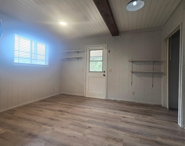 21401 Lindeman Ln - Photo Thumbnail 14