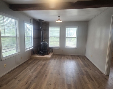 21401 Lindeman Ln - Photo Thumbnail 6