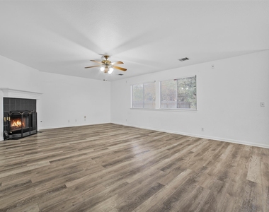 4021 Cargill Dr - Photo Thumbnail 8