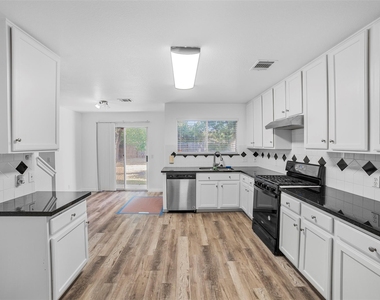 4021 Cargill Dr - Photo Thumbnail 11