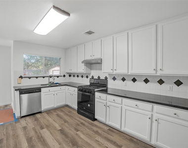 4021 Cargill Dr - Photo Thumbnail 10