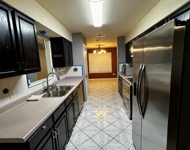 8514 Red Willow Dr - Photo Thumbnail 9