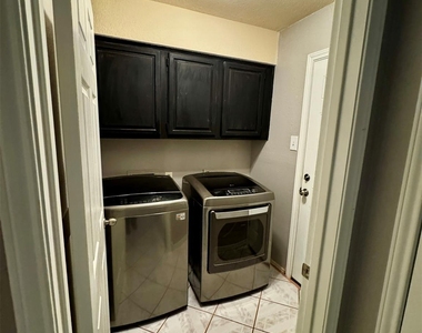8514 Red Willow Dr - Photo Thumbnail 20