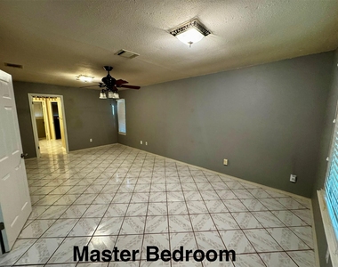 8514 Red Willow Dr - Photo Thumbnail 11