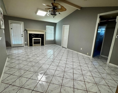 8514 Red Willow Dr - Photo Thumbnail 5