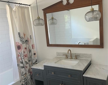 1233 Delano St - Photo Thumbnail 19