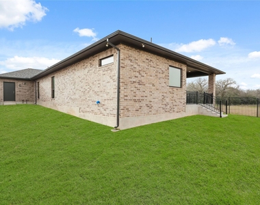 135 Plumbago Loop - Photo Thumbnail 23