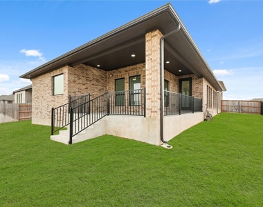 135 Plumbago Loop - Photo Thumbnail 22