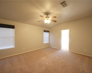 2001 Charlotte Way - Photo Thumbnail 15