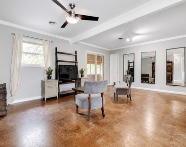 3209 Barton View Dr - Photo Thumbnail 1