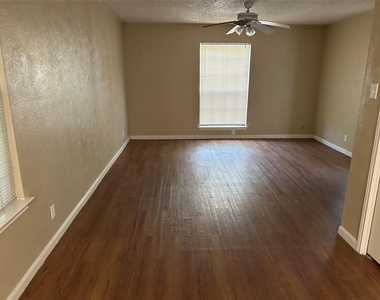 5006 Sara Dr - Photo Thumbnail 9