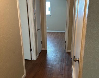 5006 Sara Dr - Photo Thumbnail 11