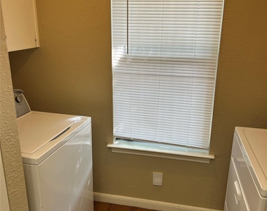 5006 Sara Dr - Photo Thumbnail 5