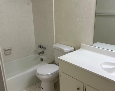 5006 Sara Dr - Photo Thumbnail 13