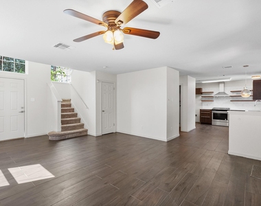 1310 Strickland Dr - Photo Thumbnail 3