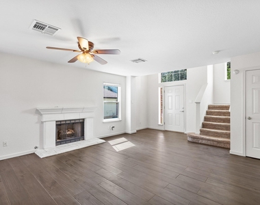 1310 Strickland Dr - Photo Thumbnail 4