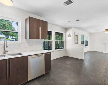 1310 Strickland Dr - Photo Thumbnail 9