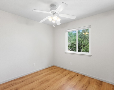 1310 Strickland Dr - Photo Thumbnail 24