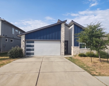 3001 Egan Dr - Photo Thumbnail 1