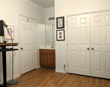 5501 Duval B St - Photo Thumbnail 4