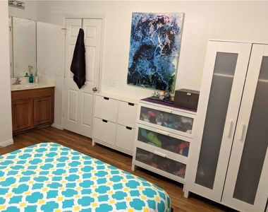 5501 Duval B St - Photo Thumbnail 7