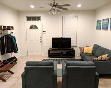 5501 Duval B St - Photo Thumbnail 3