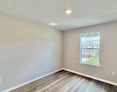 521 Otto Ave - Photo Thumbnail 16