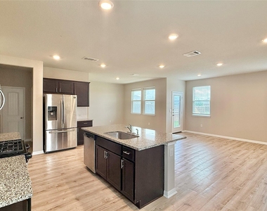 521 Otto Ave - Photo Thumbnail 4