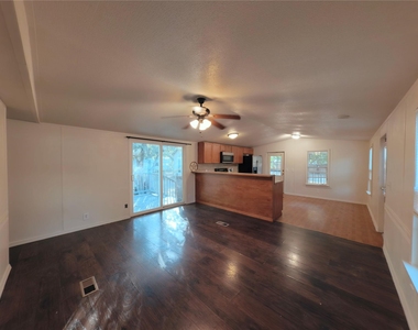 1504 Citation Cir - Photo Thumbnail 16