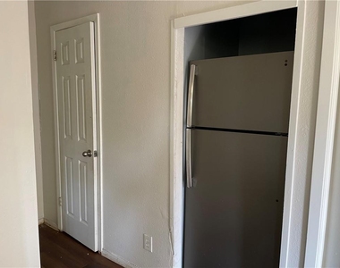 1601 Taylor Gaines St - Photo Thumbnail 4