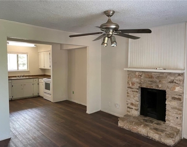 1601 Taylor Gaines St - Photo Thumbnail 1
