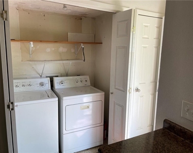 1601 Taylor Gaines St - Photo Thumbnail 9