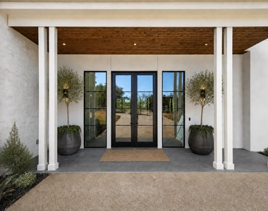 6102 Forest Hills Dr - Photo Thumbnail 1
