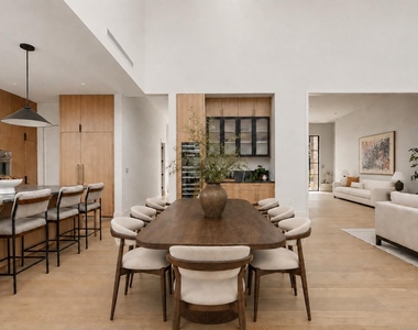 6102 Forest Hills Dr - Photo Thumbnail 8