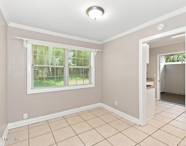 7001 Charbourg Avenue N - Photo Thumbnail 5