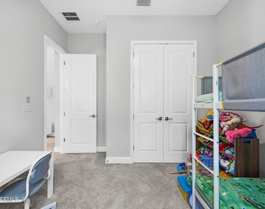 644 Navigators Road - Photo Thumbnail 11