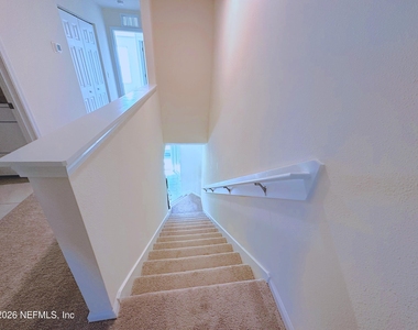 556 Coastline Way - Photo Thumbnail 13