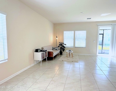 556 Coastline Way - Photo Thumbnail 8