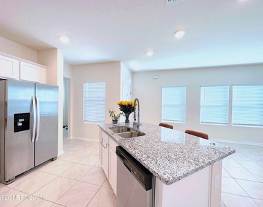 556 Coastline Way - Photo Thumbnail 4