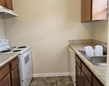 1456 Gifford Avenue - Photo Thumbnail 1
