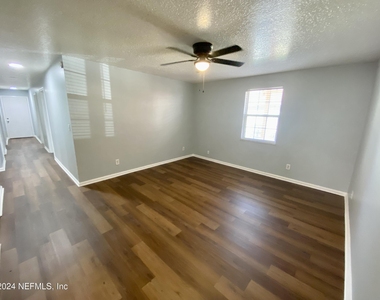 93 Dudley Street - Photo Thumbnail 7