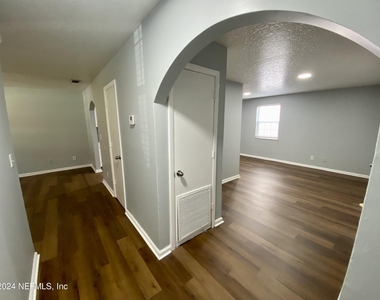 93 Dudley Street - Photo Thumbnail 8
