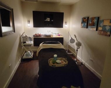 945 Registry Boulevard - Photo Thumbnail 32