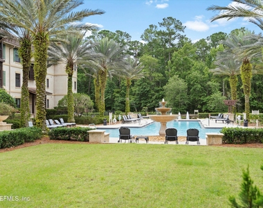 945 Registry Boulevard - Photo Thumbnail 7