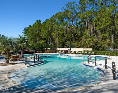 945 Registry Boulevard - Photo Thumbnail 16
